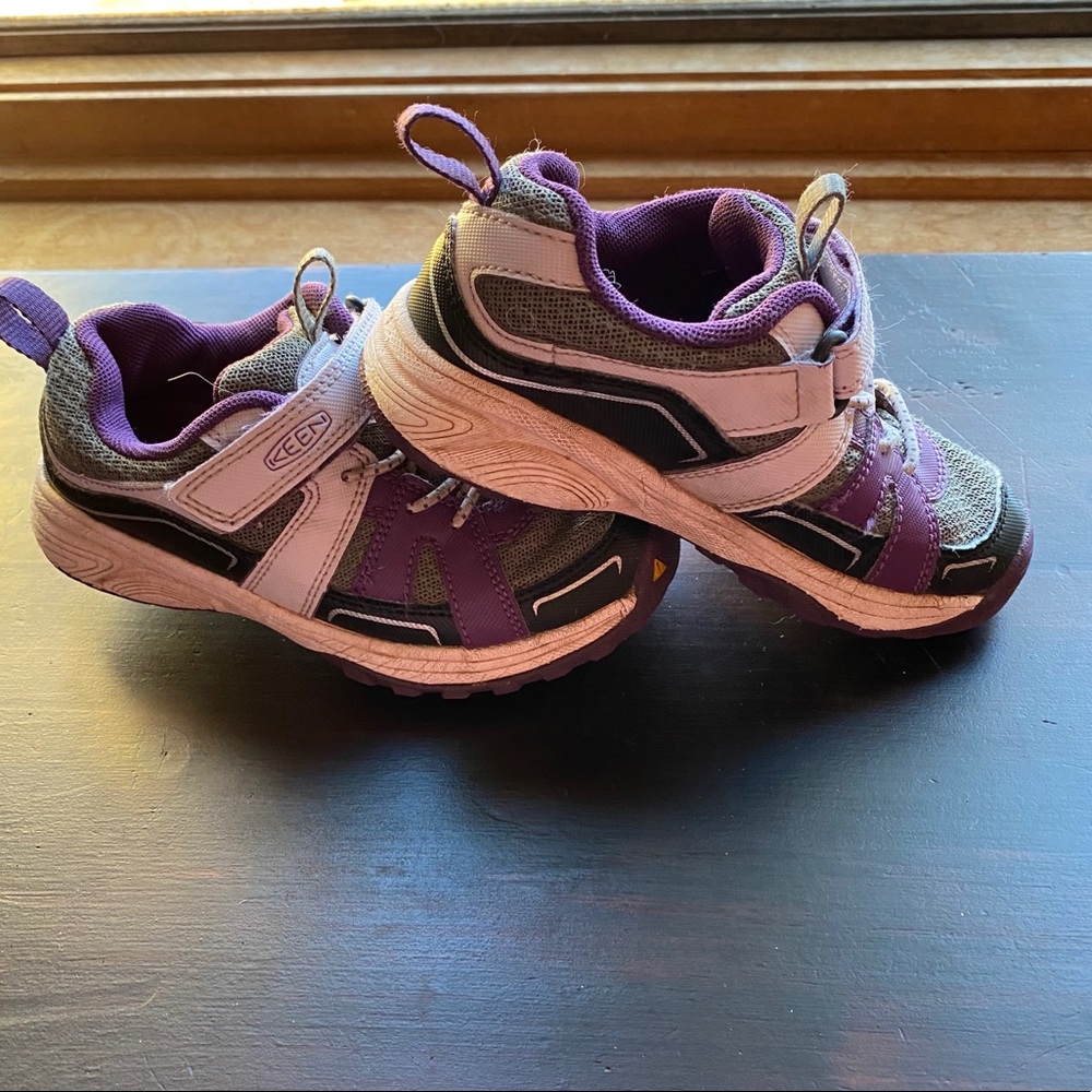 Keen Toddler Girl Size 11 Velcro Purple Shoes